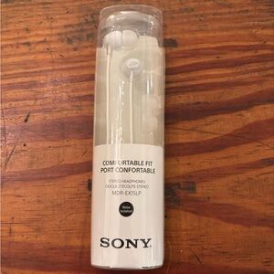 NWT Sony Comfort Headphones